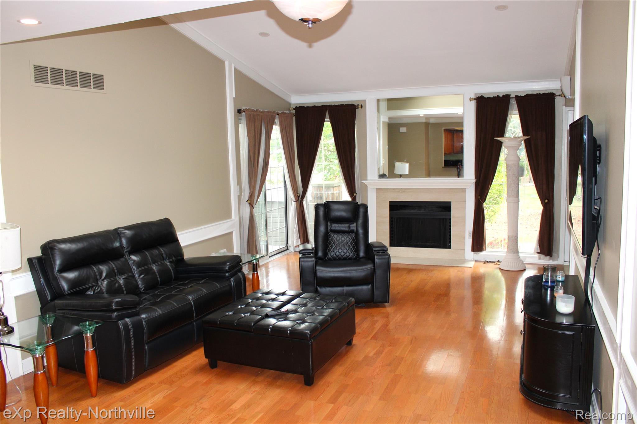 6651 Hearthside Court 1