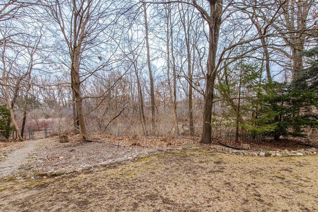 listing image 44