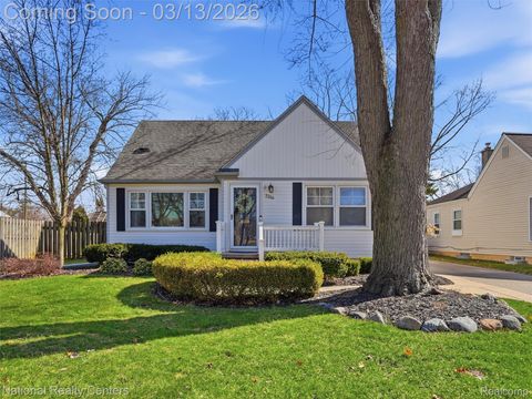 2266 Robina Avenue Berkley City MI 48072