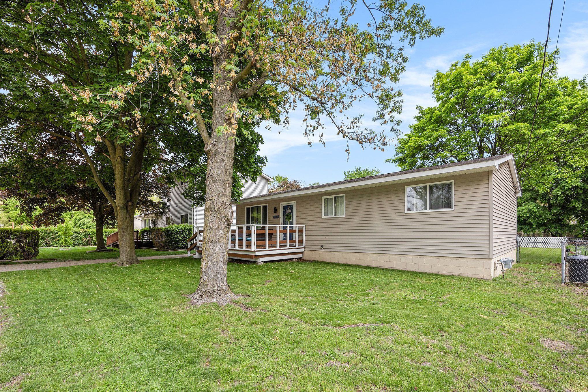 44080 DAVIS