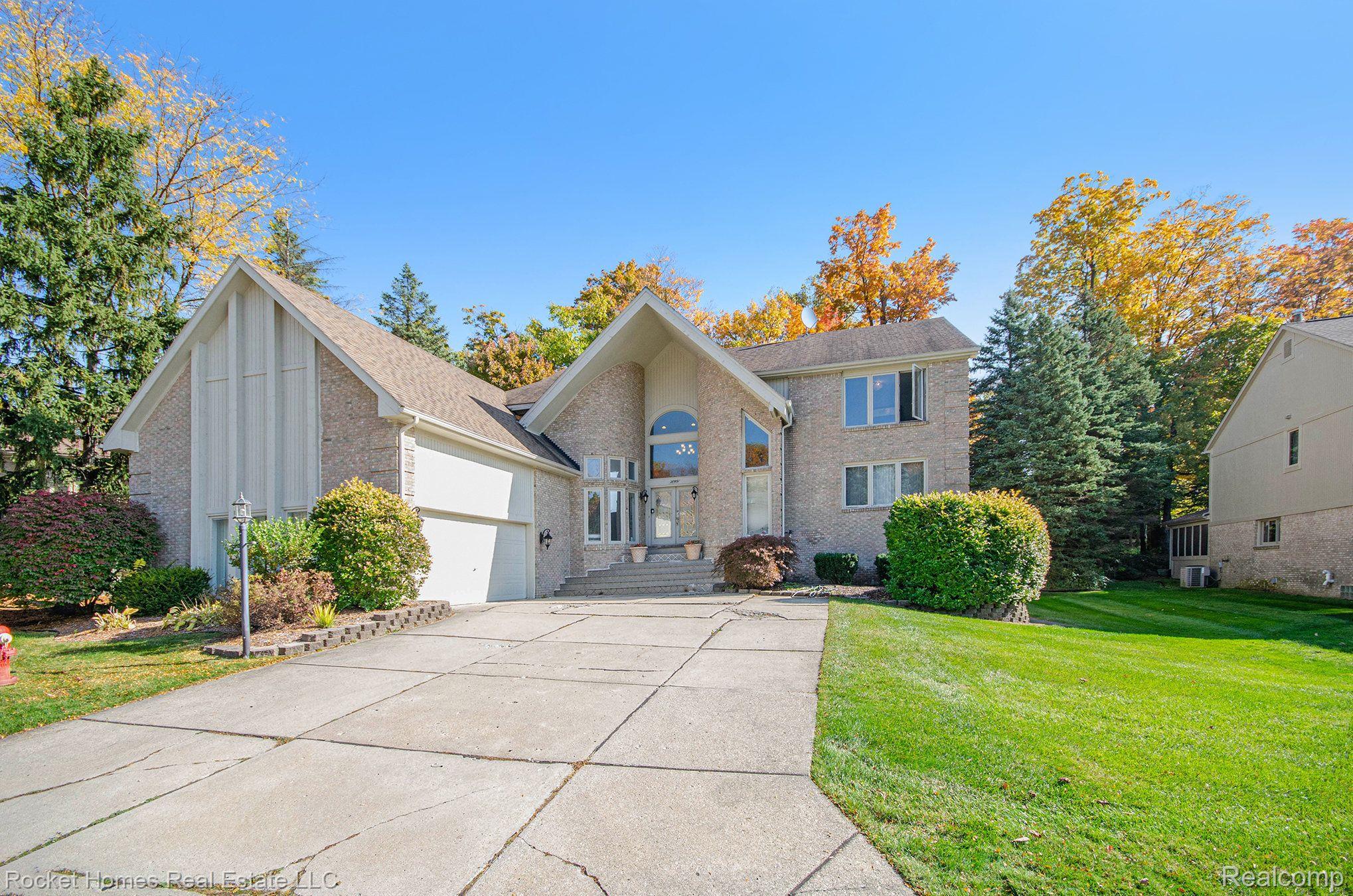 28909 Hidden Trail