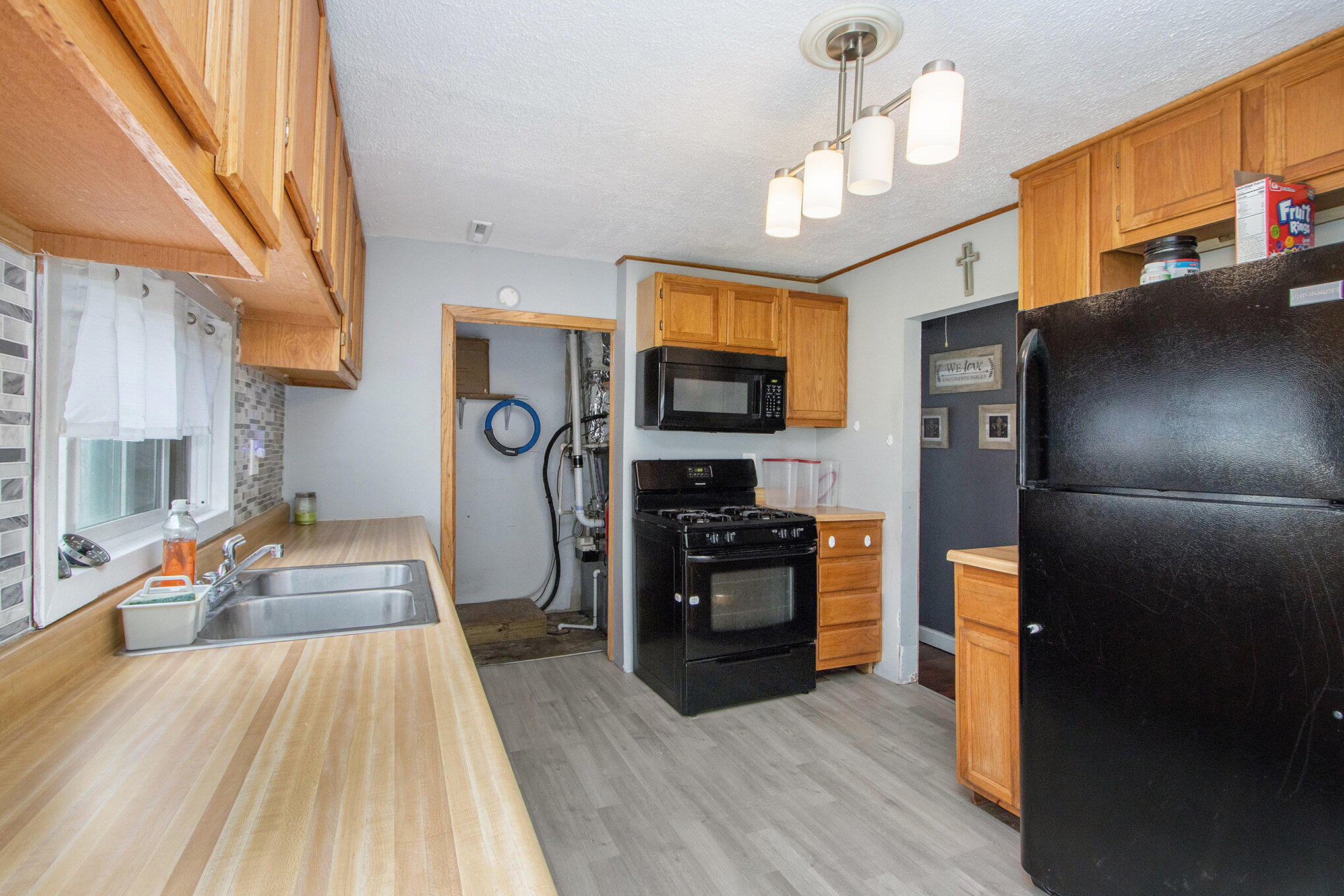 Kalamazoo City, Michigan 49008, United States, 3 Bedrooms Bedrooms, ,1 BathroomBathrooms,Residential,Active,138753