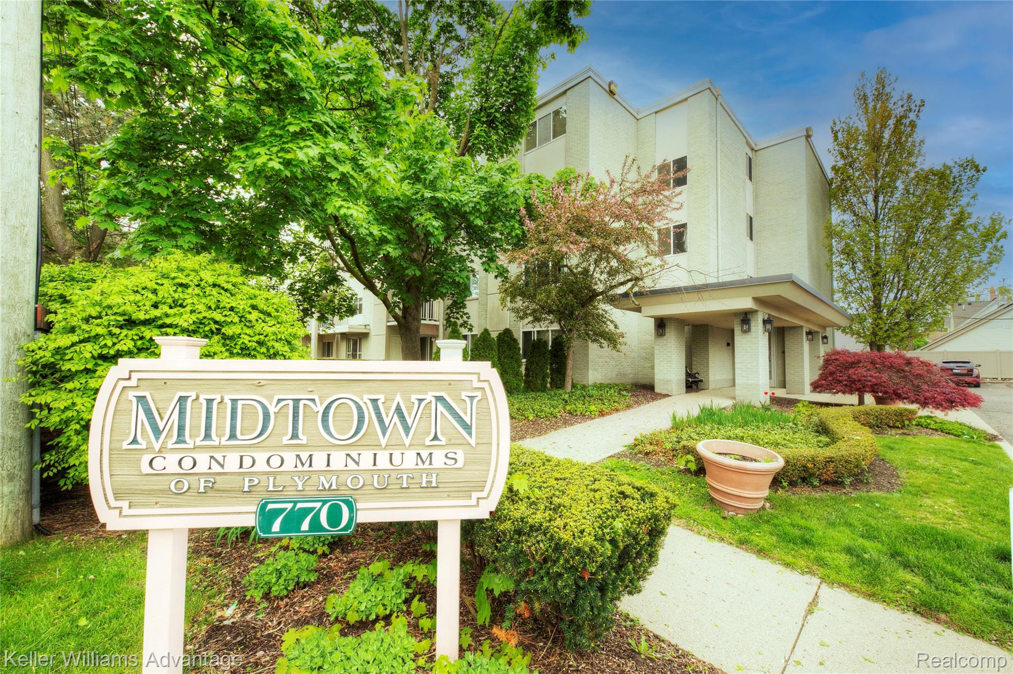 770 Deer Street 302