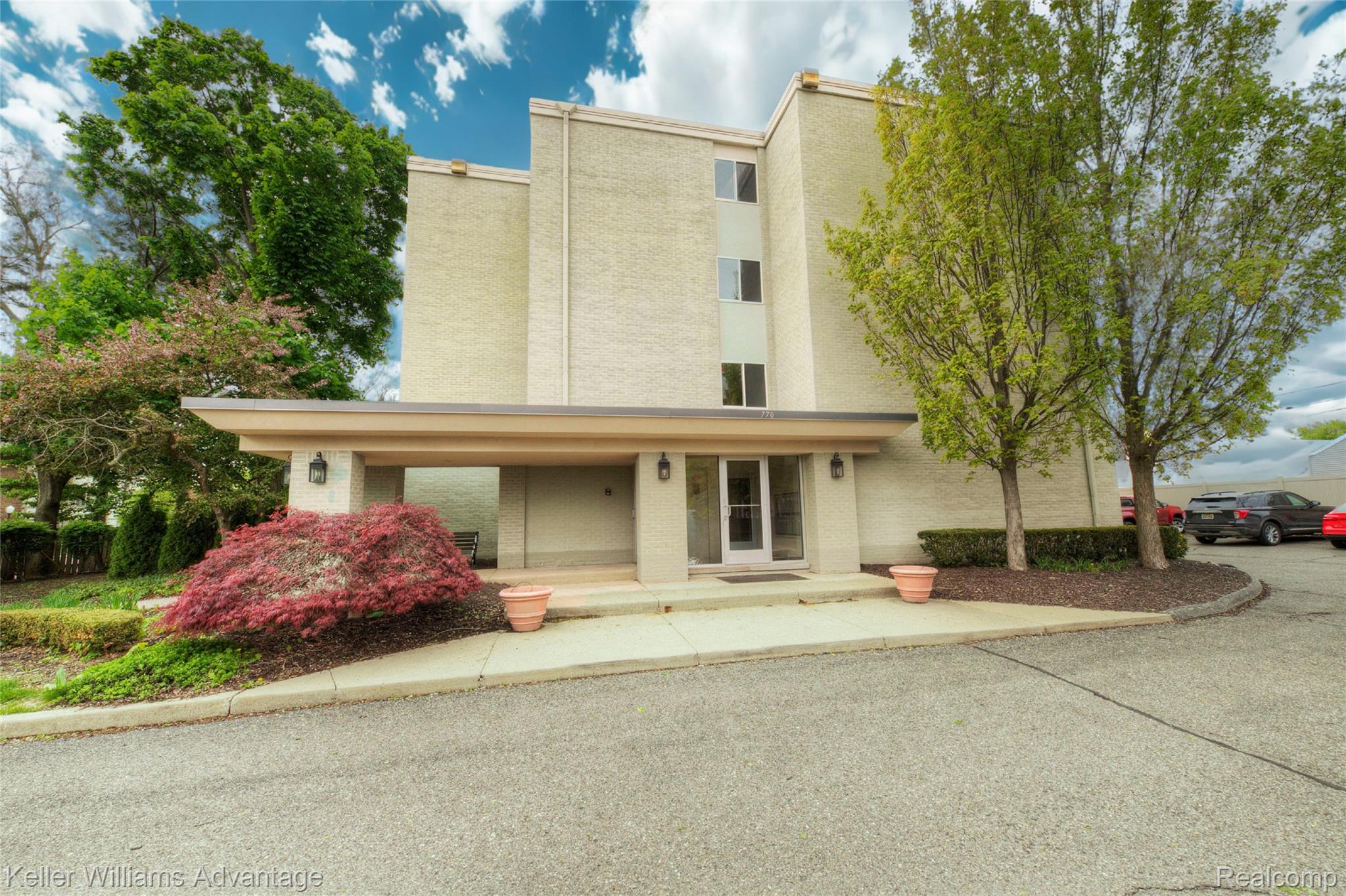 770 Deer Street 302