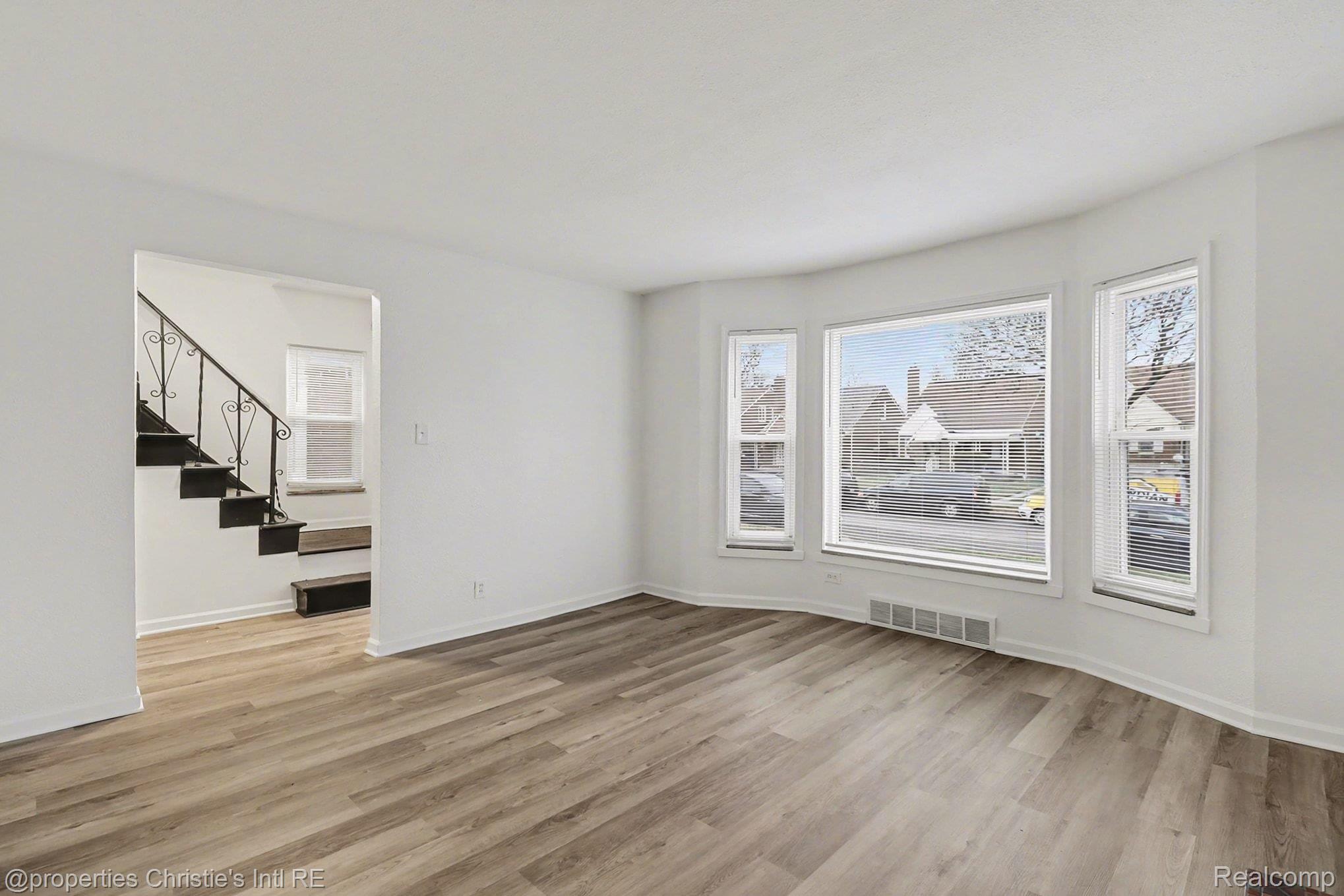 18300 Mendota Street