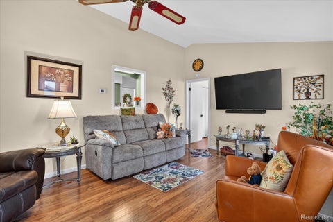 Tiny photo for 7482 Country Meadow Drive, Swartz Creek City, MI 48473 (MLS # 20261085012)