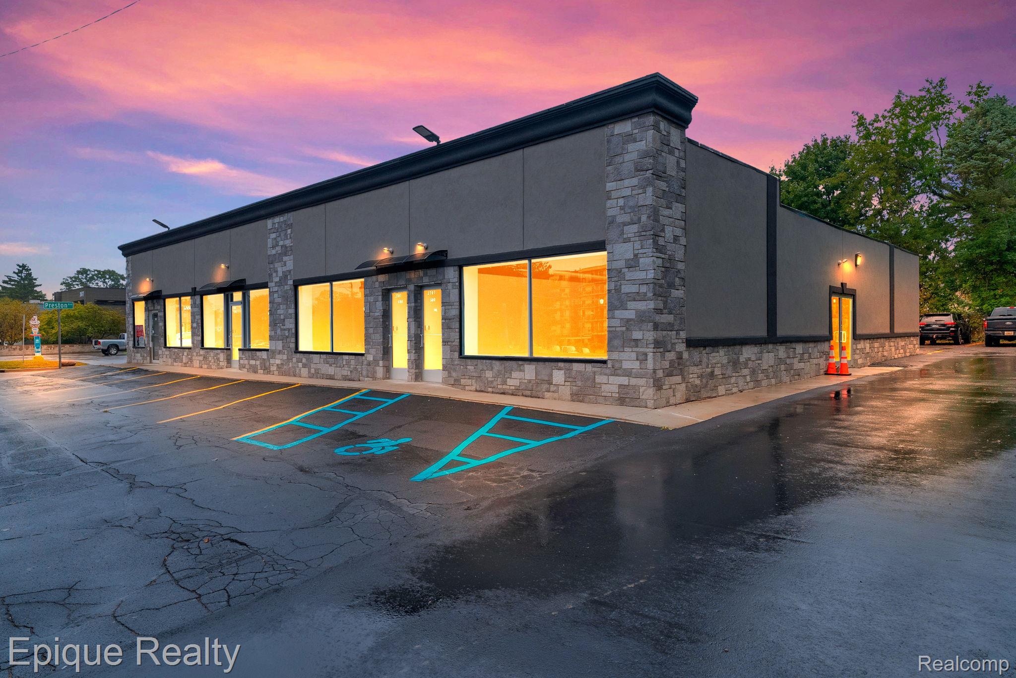 2701 Elizabeth Lake, Suite 400