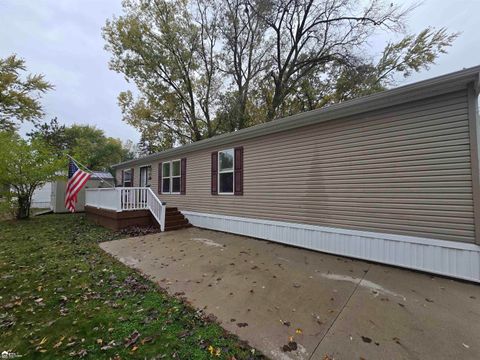 4101 S Sheridan Road Lennon Village MI 48449