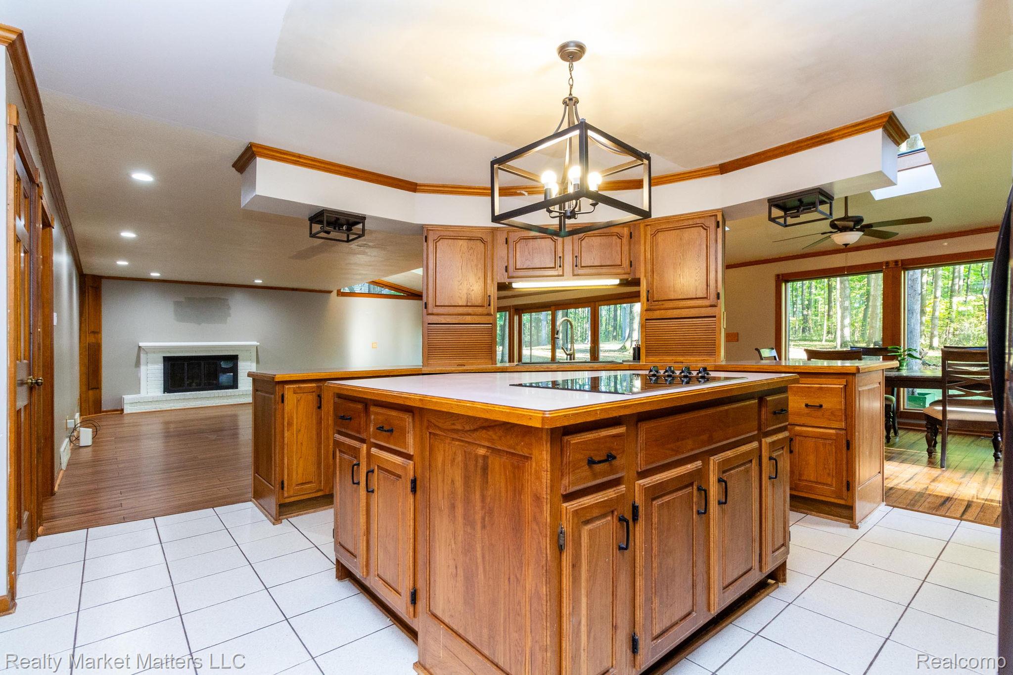 7505 Falling Leaf Court