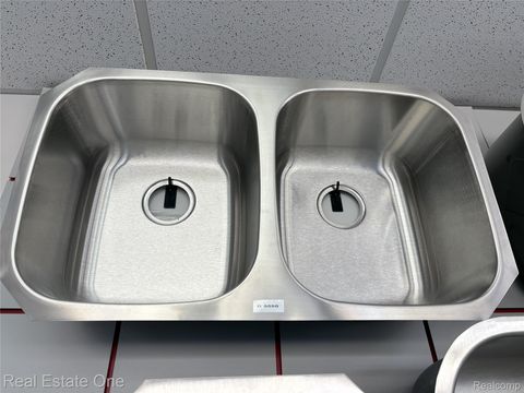 Tiny photo for 45679 Heather Ridge Drive, Macomb Township, MI 48044 (MLS # 20251050996)