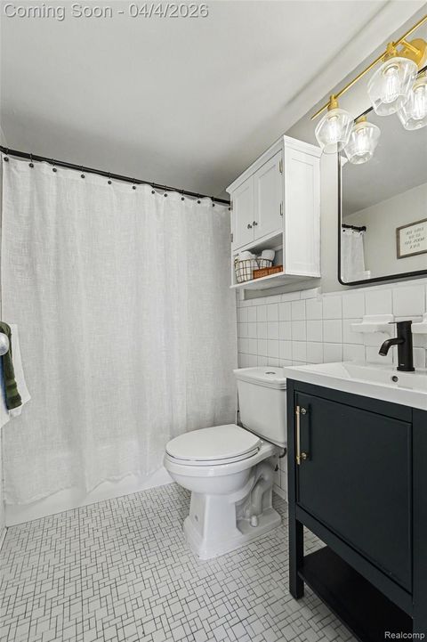 Tiny photo for 8900 E Jefferson Avenue #729, Detroit City, MI 48214 (MLS # 20261021679)