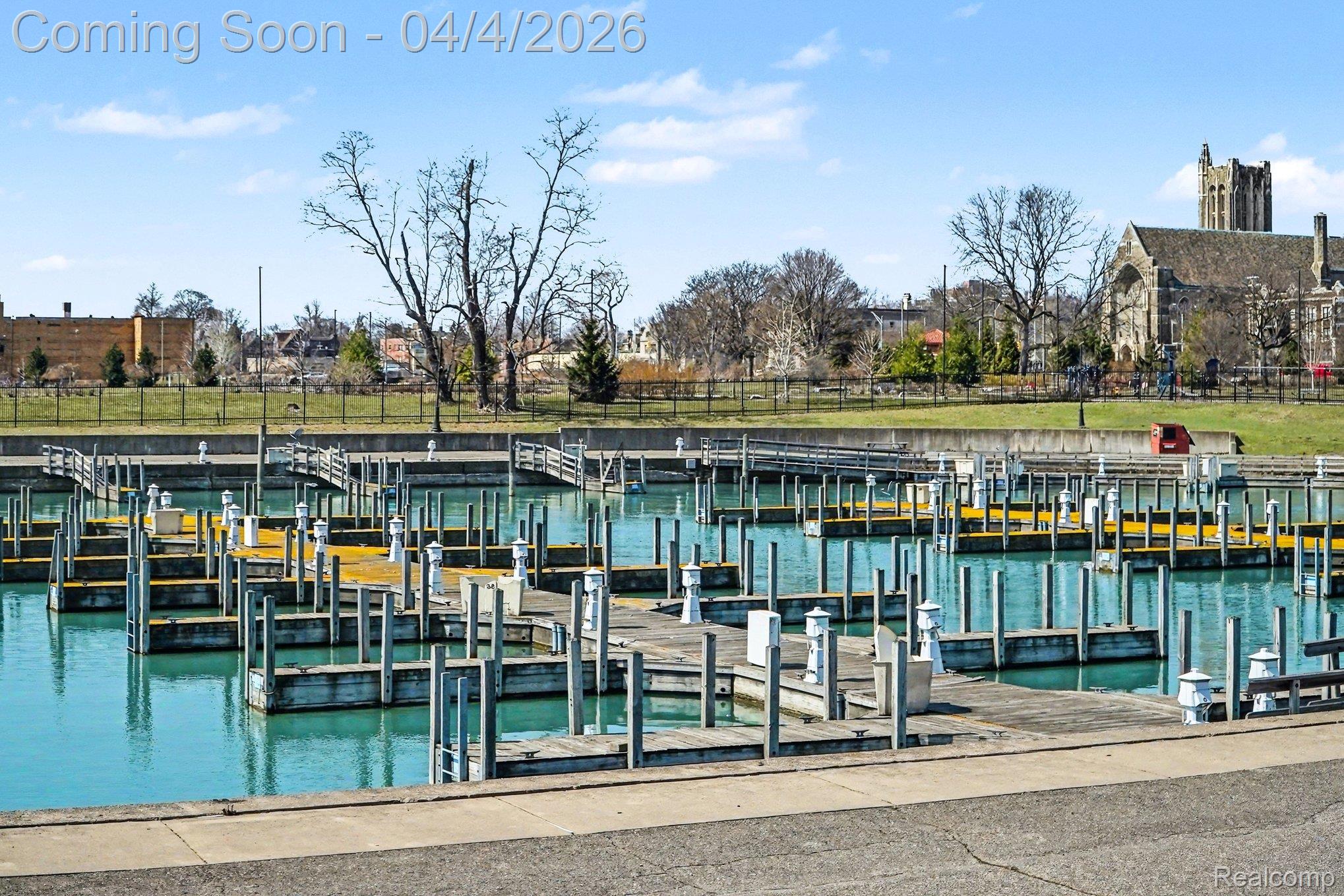 8900 E Jefferson Avenue 729