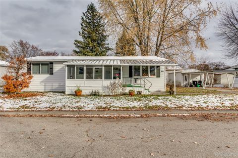 3333 Ravenswood Marysville City MI 48040