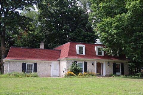 5435 S Sycamore Drive Burton City MI 48509