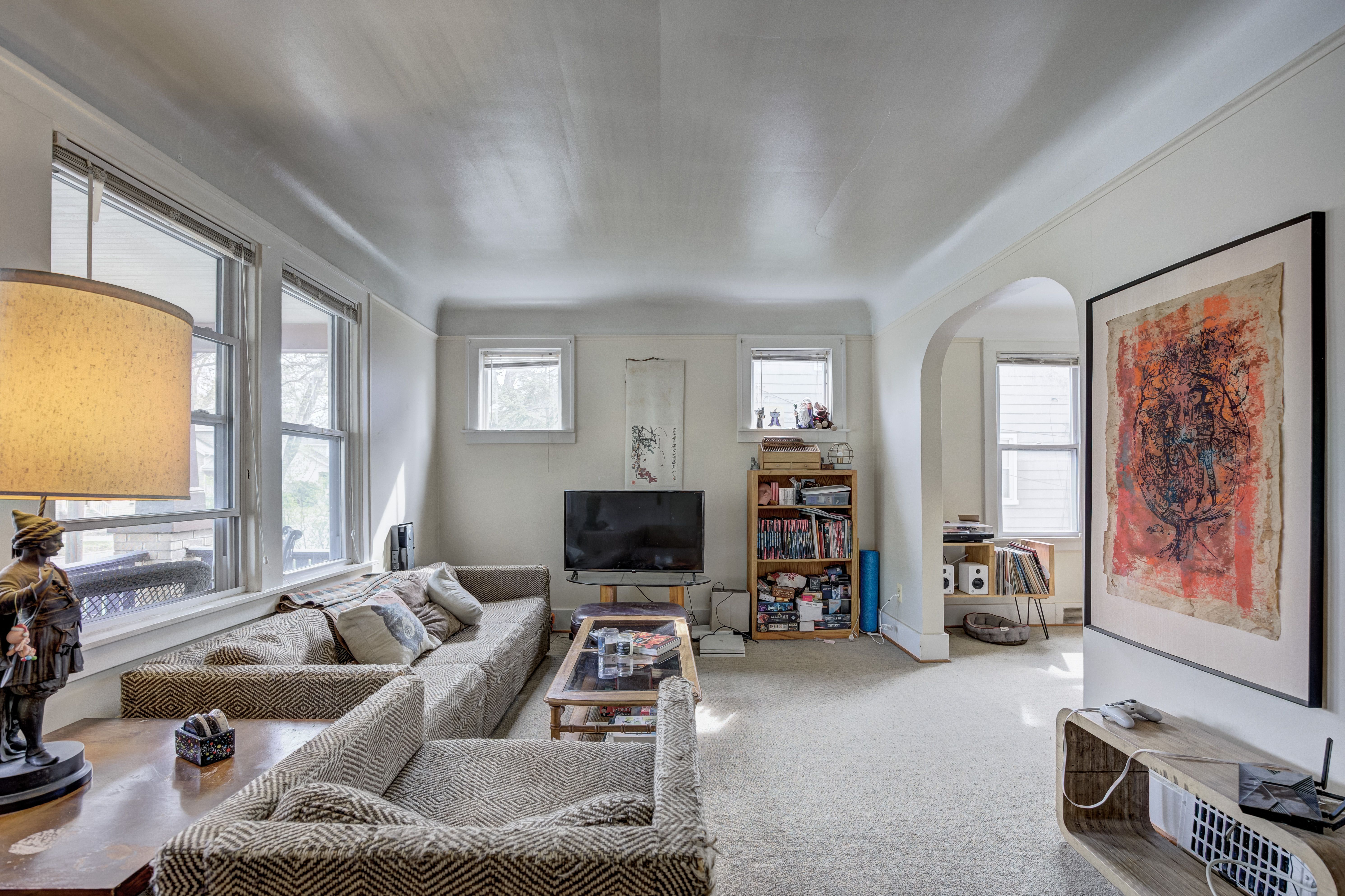 475 W BRECKENRIDGE Street