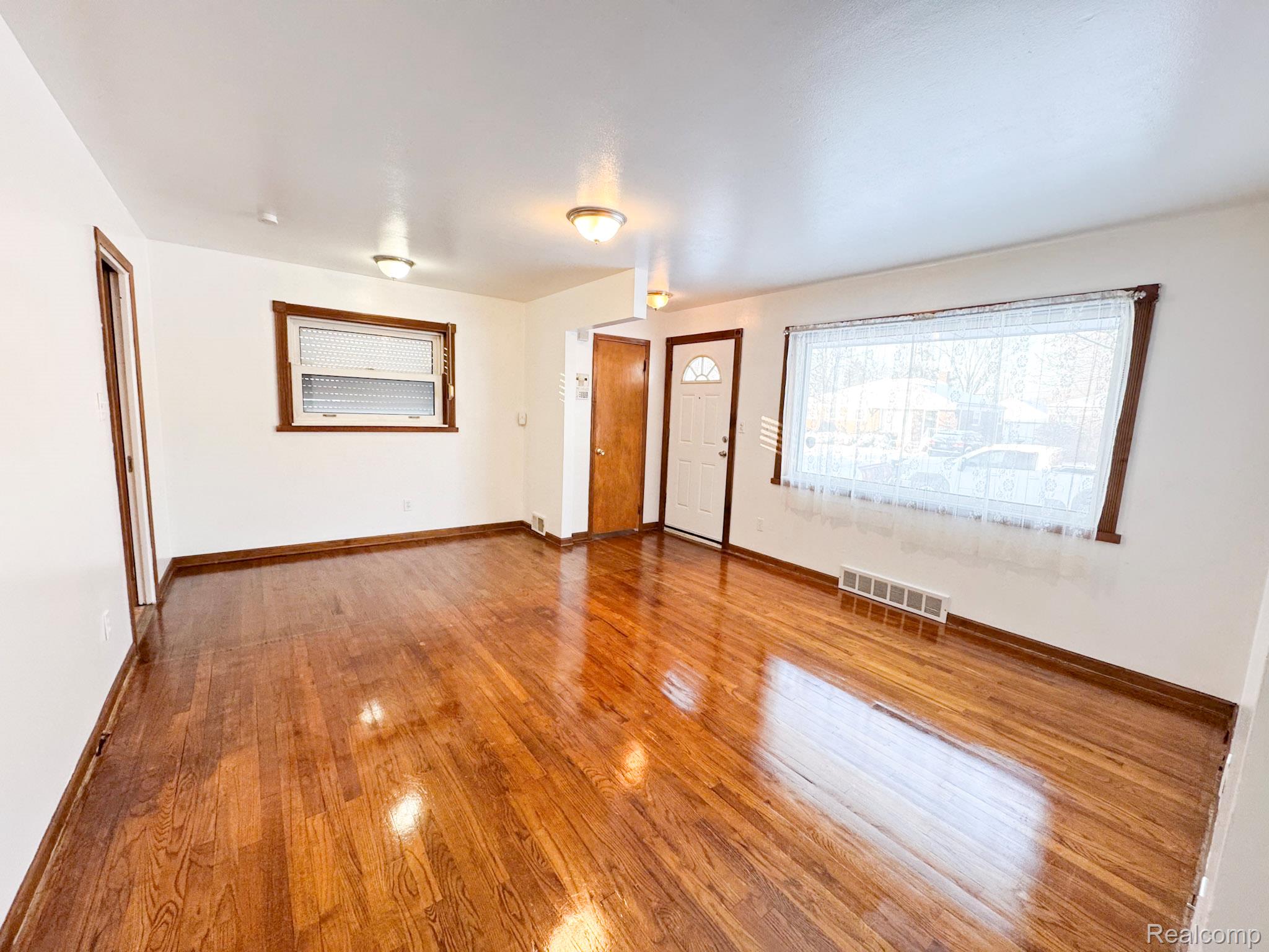 4227 Eastlawn Avenue