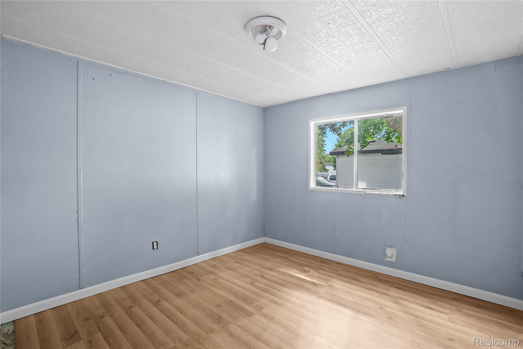 Auburn Hills City, Michigan 48326, United States, 2 Bedrooms Bedrooms, ,1 BathroomBathrooms,Residential,Active,185546