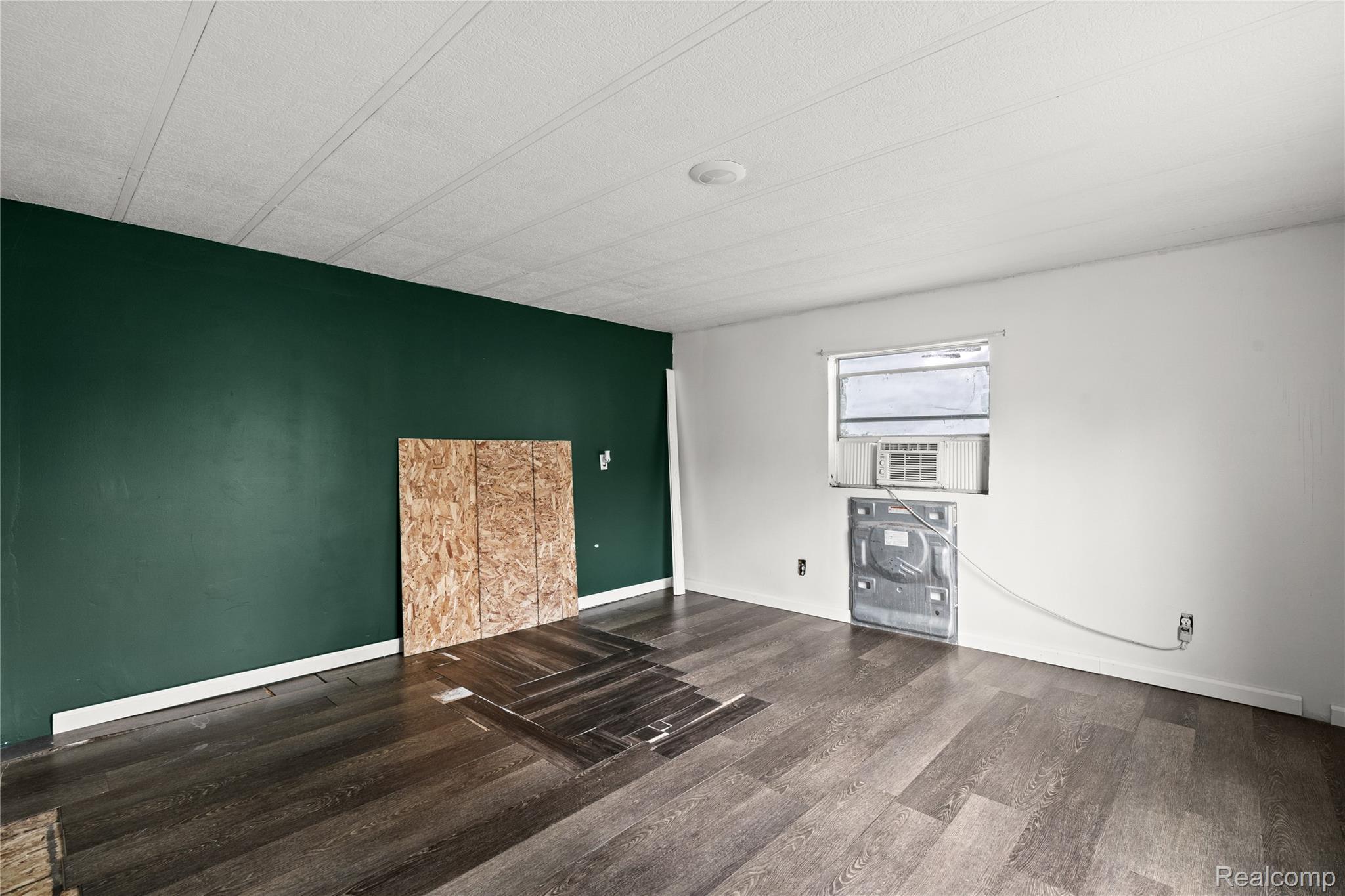 Auburn Hills City, Michigan 48326, United States, 2 Bedrooms Bedrooms, ,1 BathroomBathrooms,Residential,Active,185546