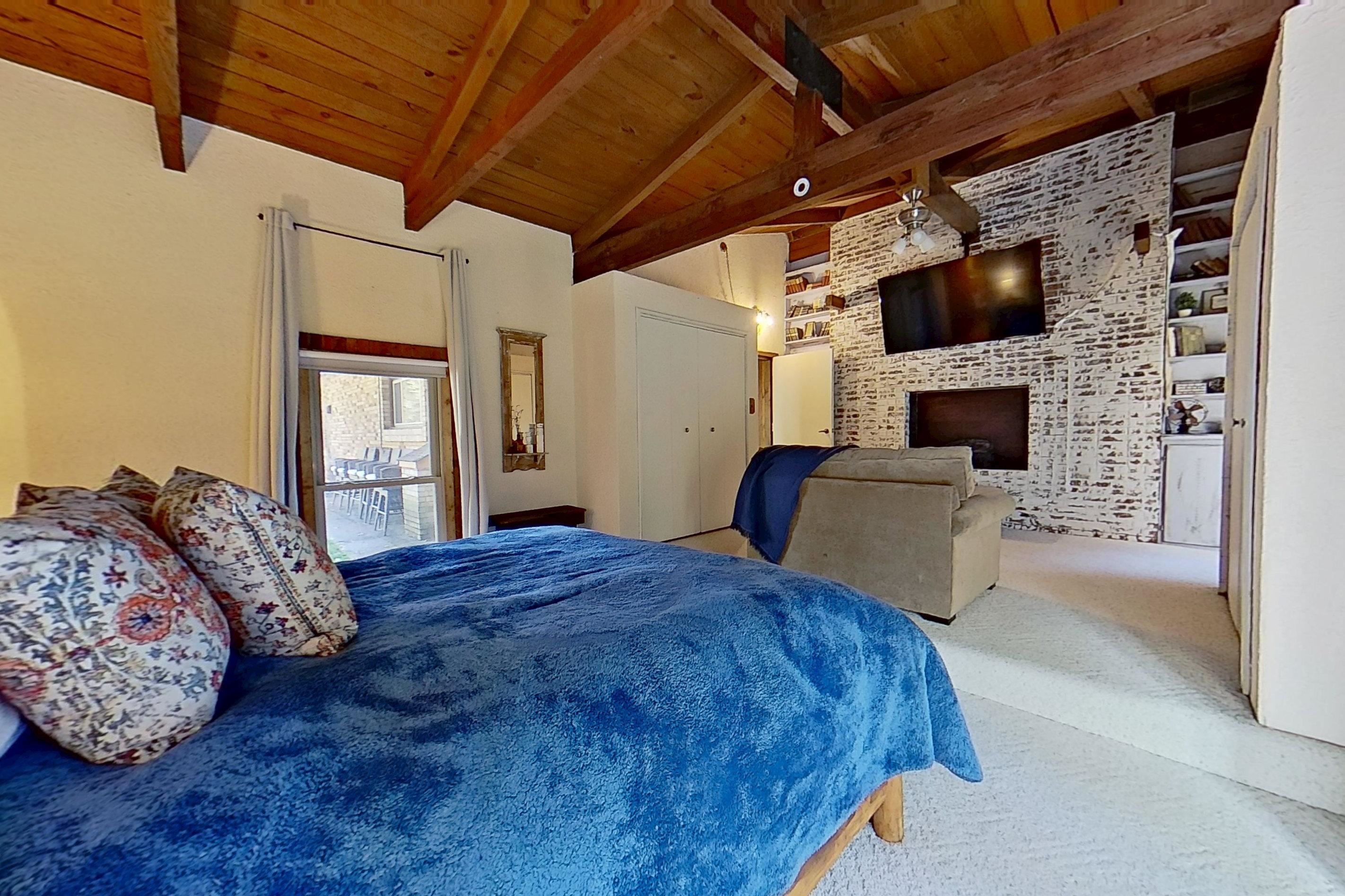 10279 N Finley Lake Avenue