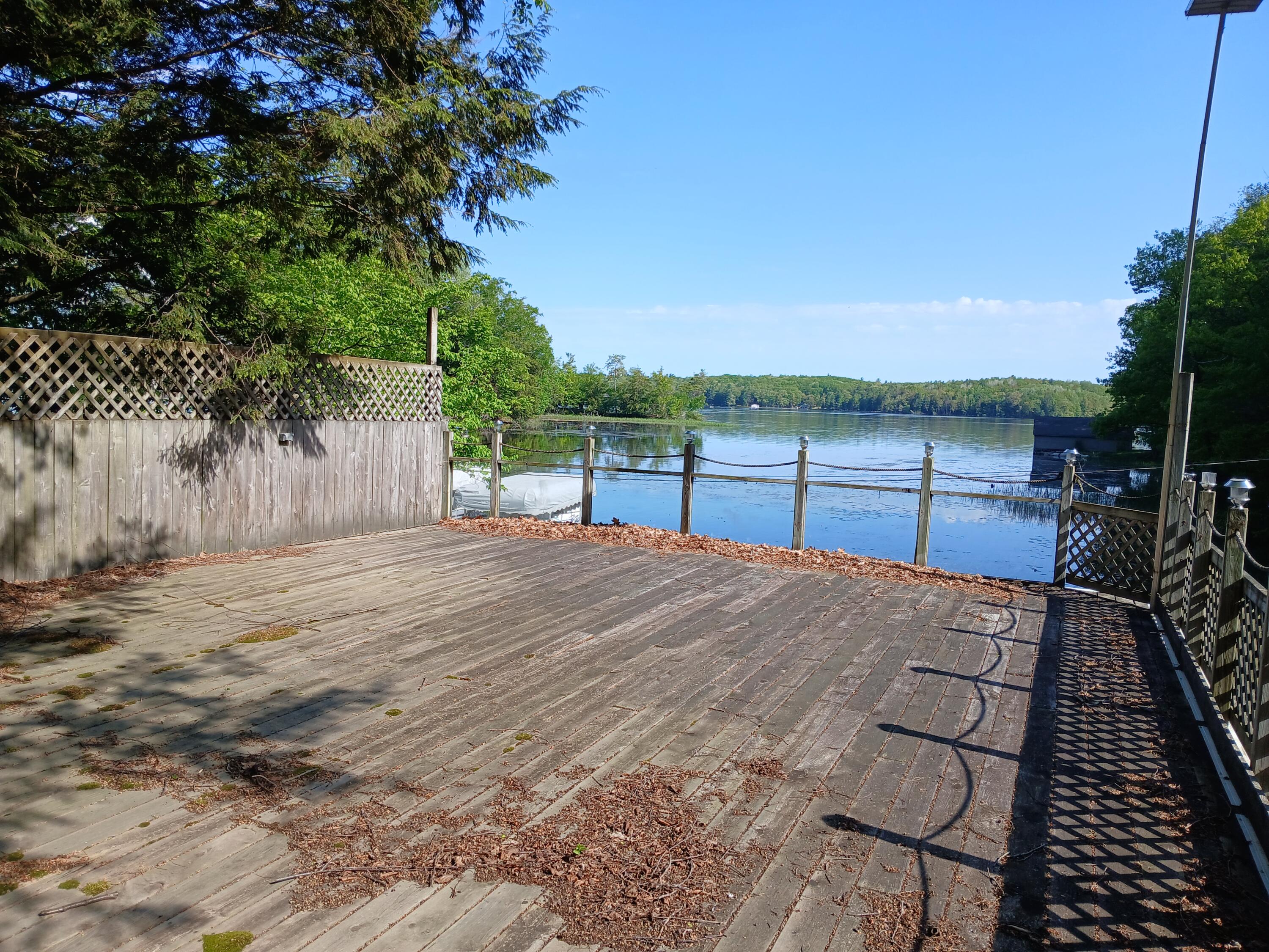 6149 N Loggers Lane