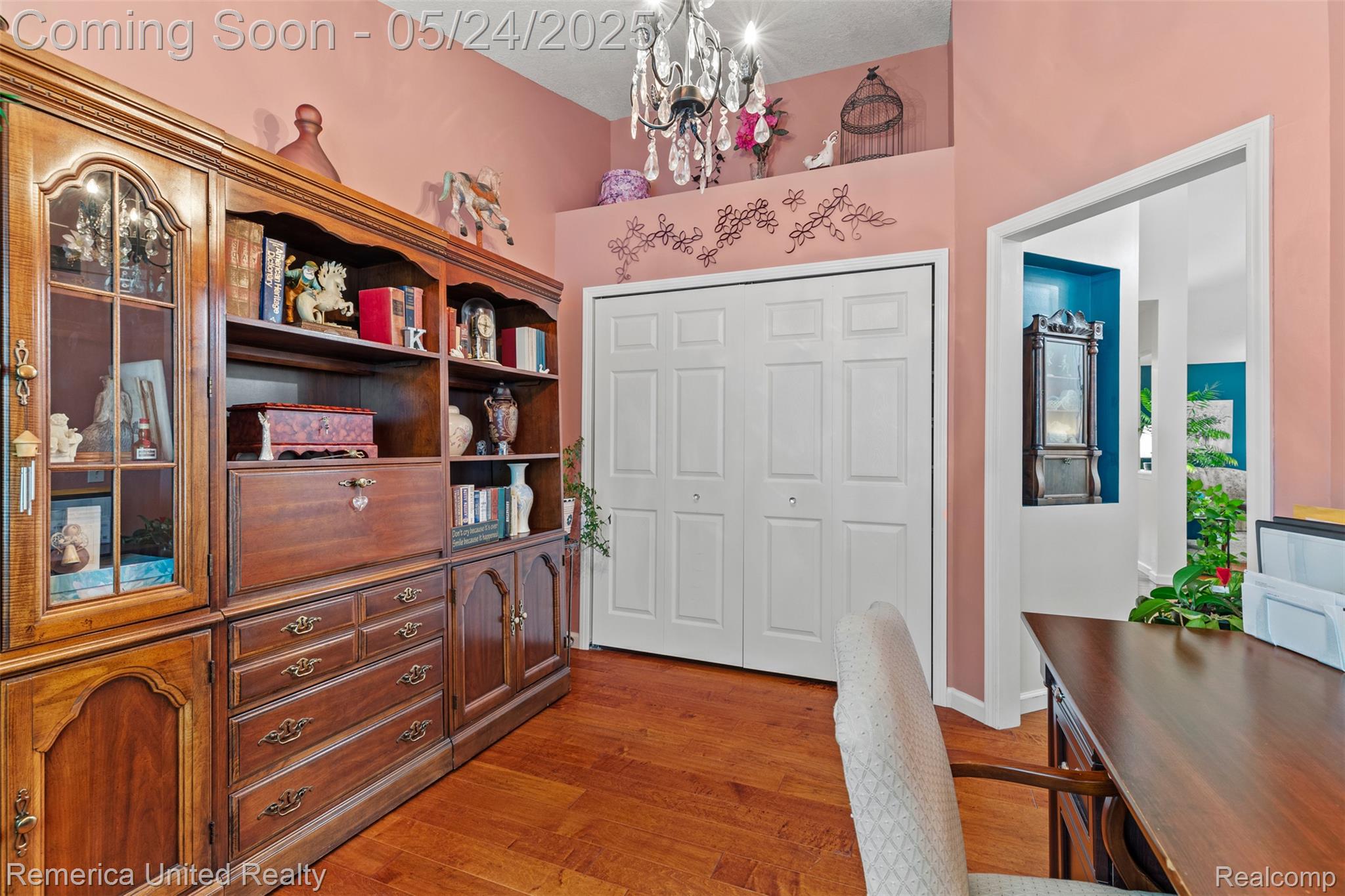 427 Lilly View Court