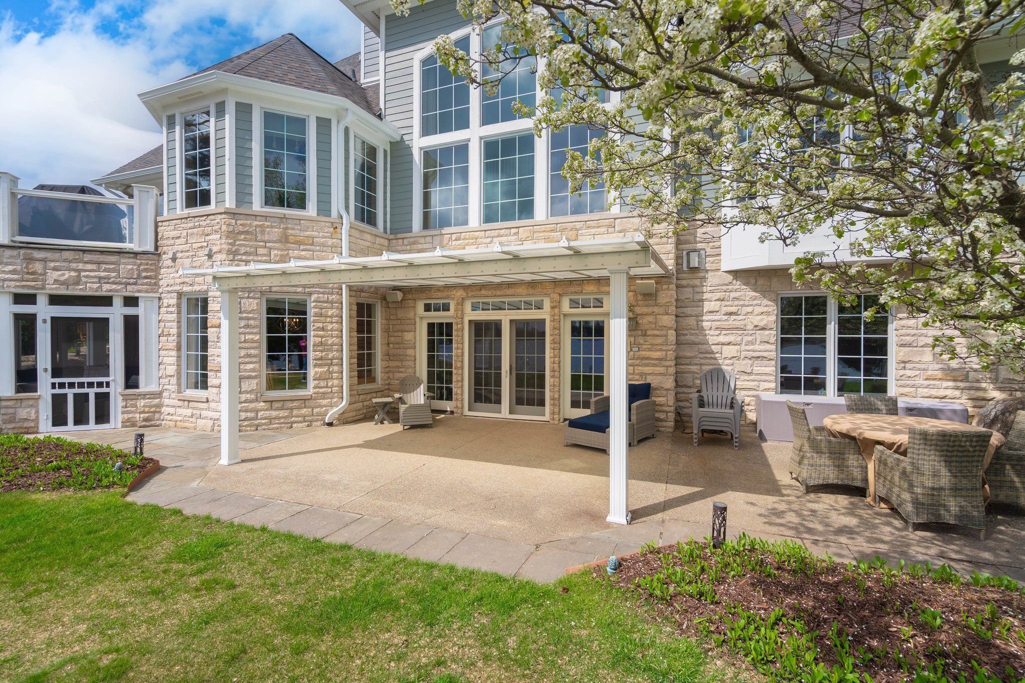 1373 SIGNAL Lane