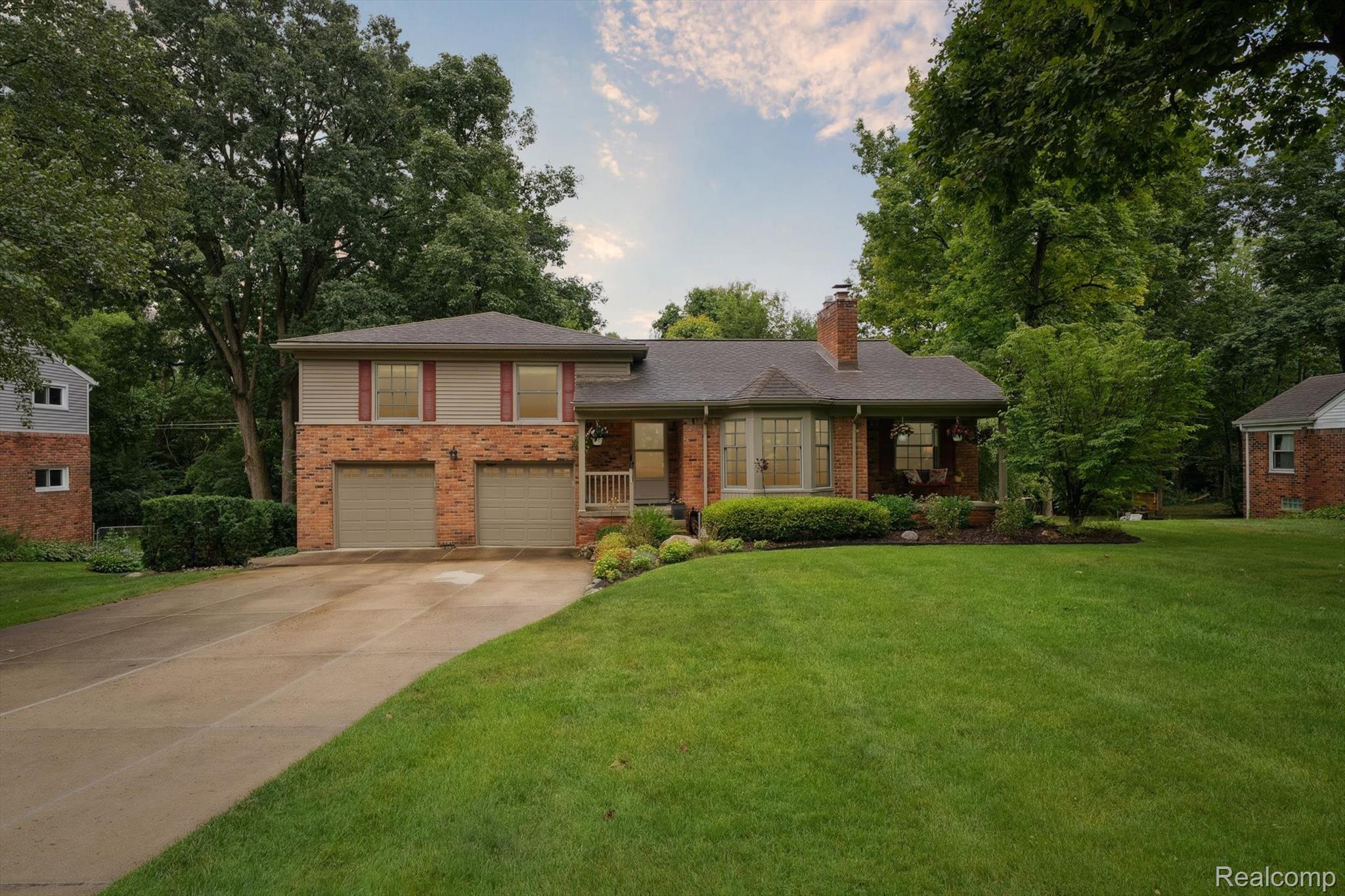 Bloomfield Hills City, Michigan 48302, United States, 4 Bedrooms Bedrooms, ,3 BathroomsBathrooms,Residential,Active,195962