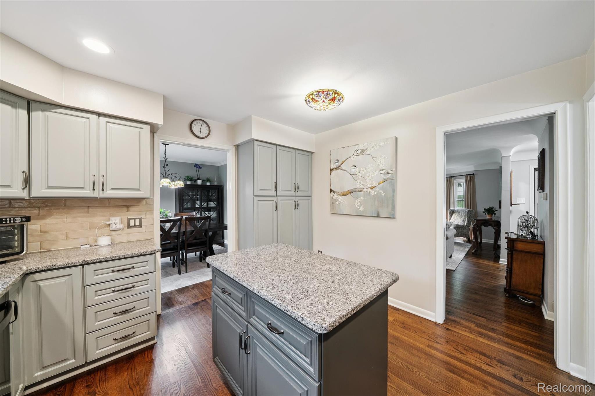 Bloomfield Hills City, Michigan 48302, United States, 4 Bedrooms Bedrooms, ,3 BathroomsBathrooms,Residential,Active,195962