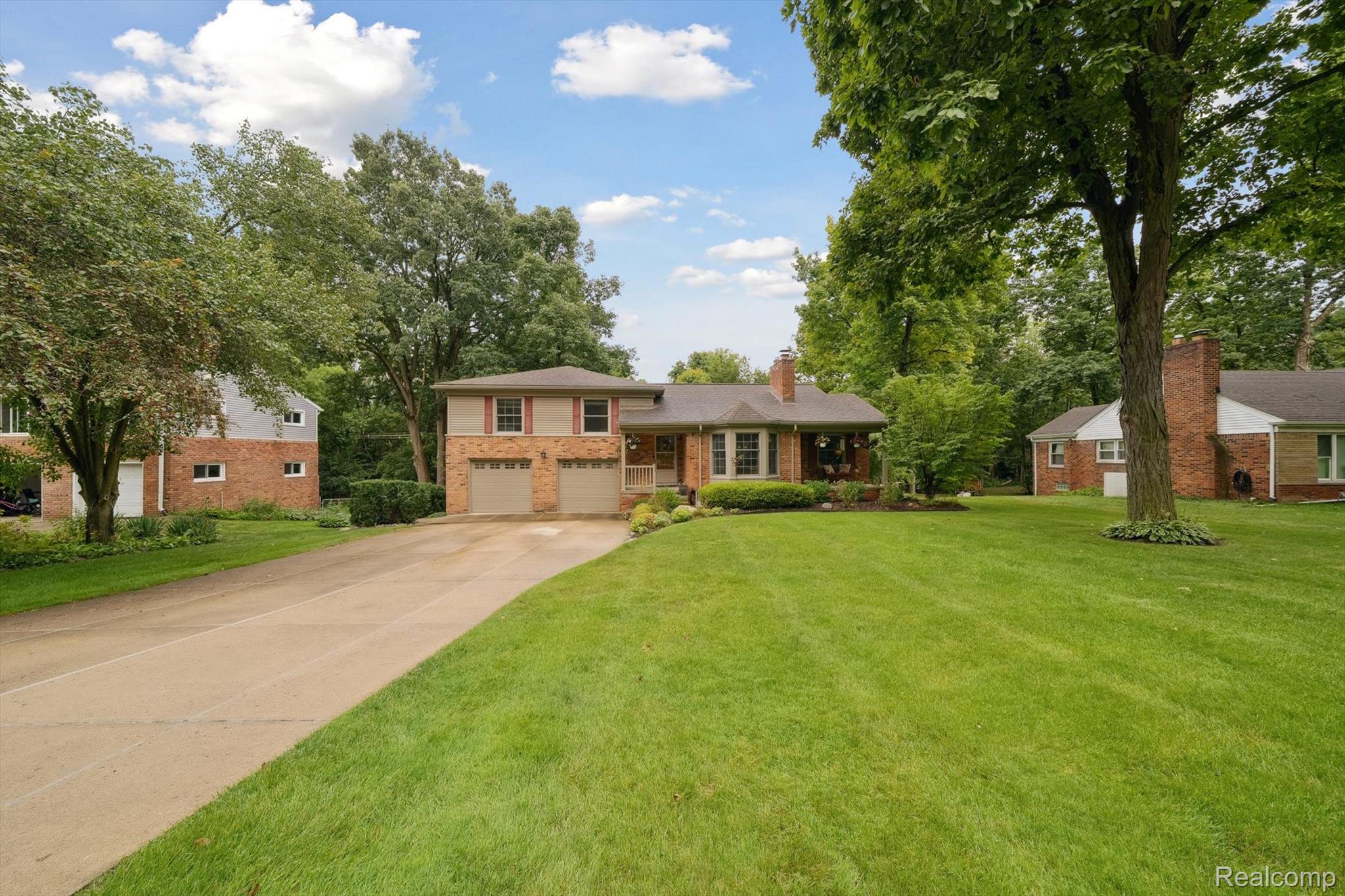 Bloomfield Hills City, Michigan 48302, United States, 4 Bedrooms Bedrooms, ,3 BathroomsBathrooms,Residential,Active,195962