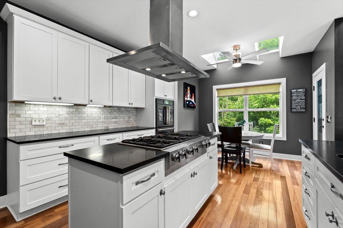 6201 Donovan Ridge