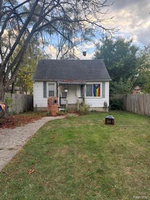 7540 Prospect Avenue Warren City MI 48091