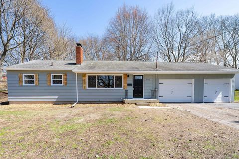 Photo of 839 N East Avenue, Jackson City, MI 49202 (MLS # 58050204171)