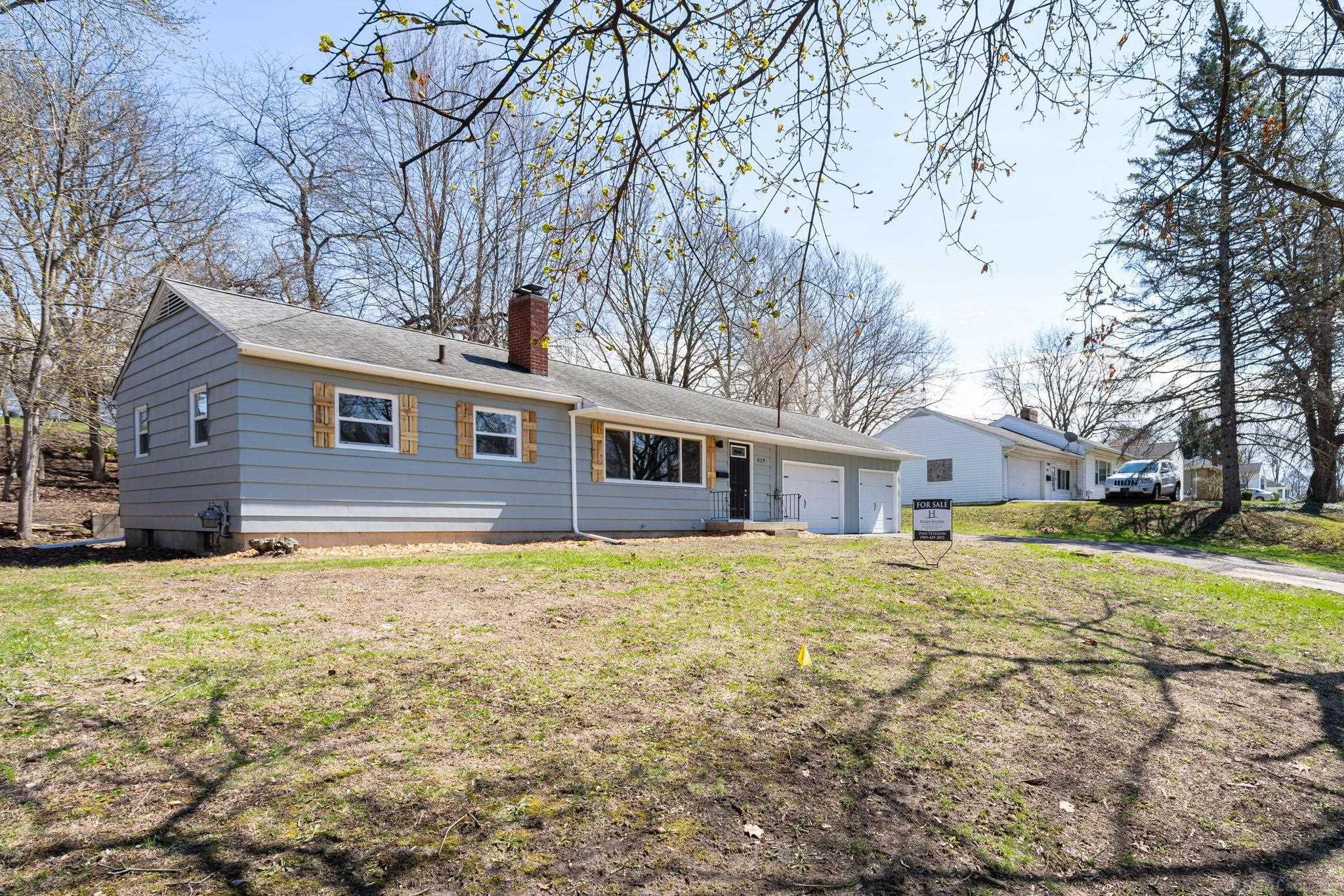 839 N East Avenue