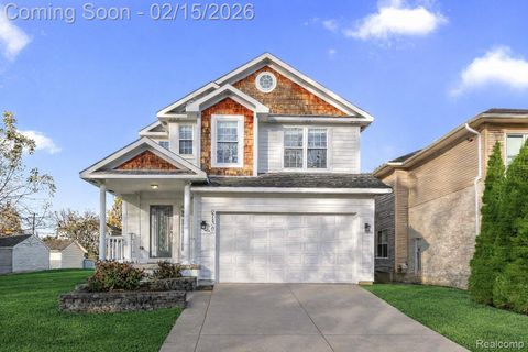 2136 Brock Street Keego Harbor City MI 48320