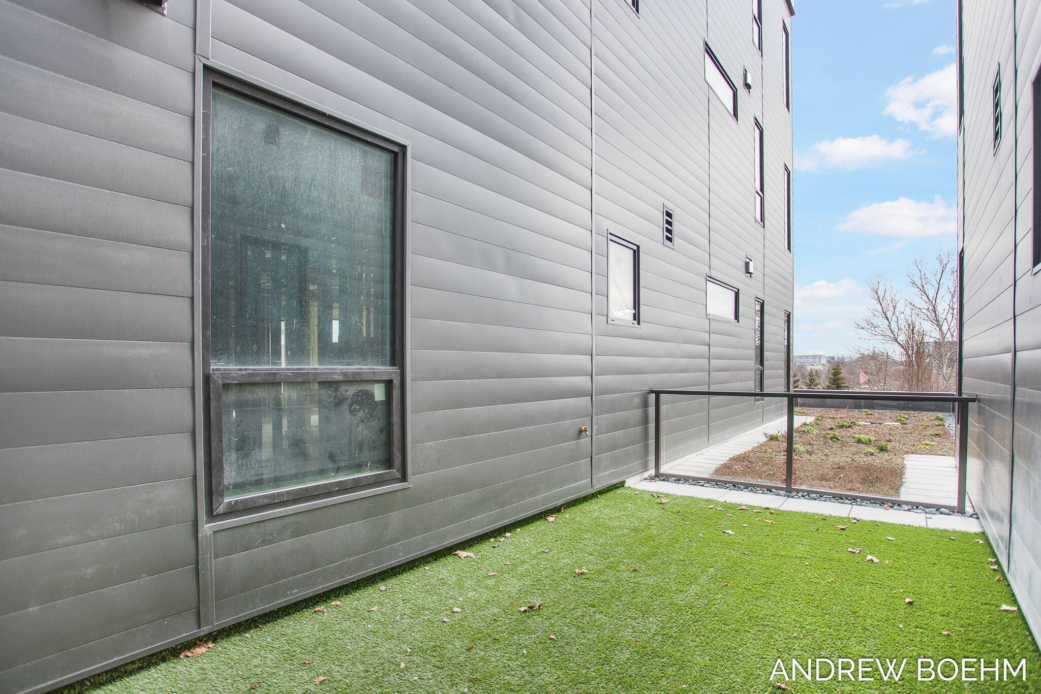 159 S River Avenue 503