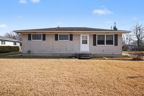 Tiny photo for 3420 Erwin Street, Carrollton Township, MI 48604 (MLS # 61050199703)