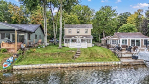 Photo for 733 Lakeshore Drive