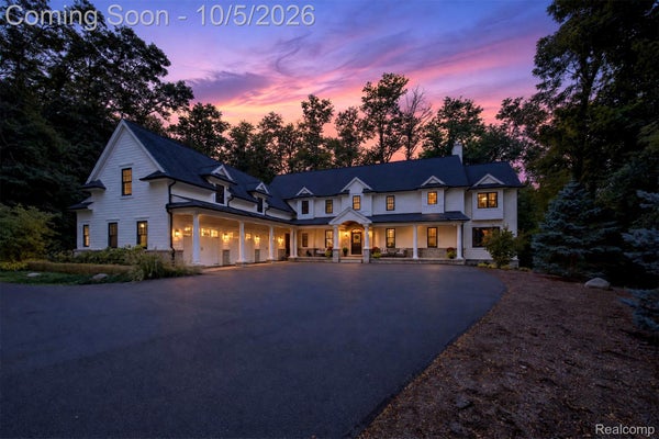 1533 KENSINGTON RD, BLOOMFIELD HILLS, MI 48304 - Image f10ae180baa4f3f7b74098b78fbf9525/146346309