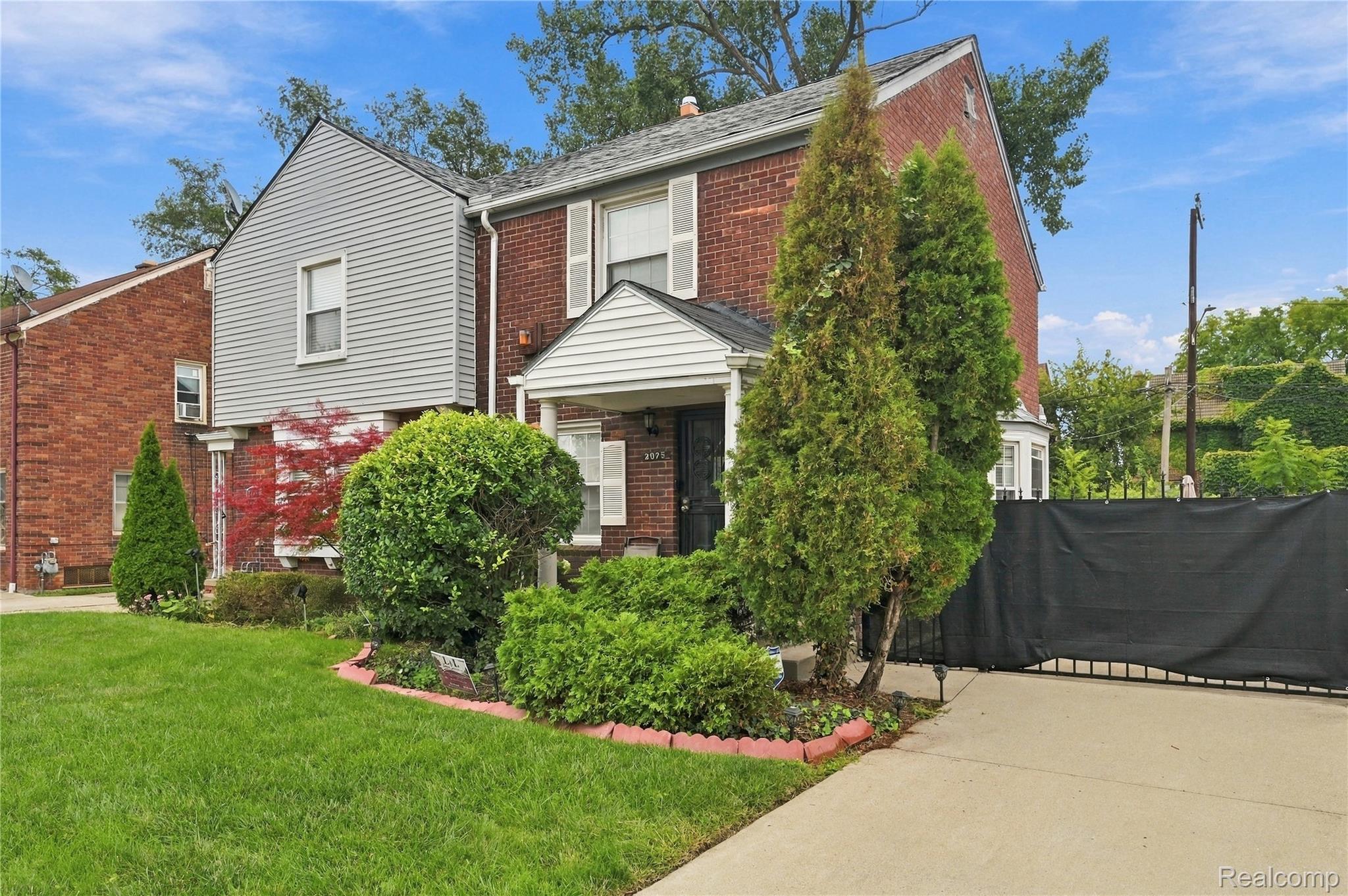 2075 Ewald Circle