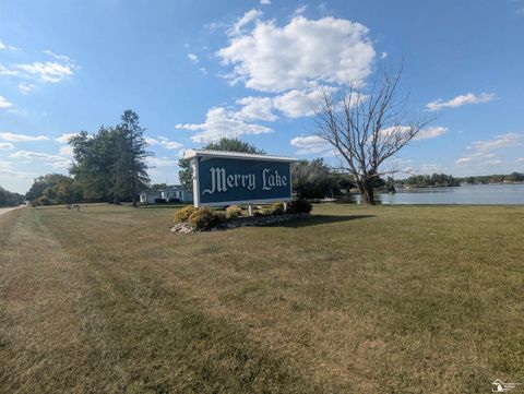 4002 & 4014 Meadowlawn Drive Amboy Township MI 49232