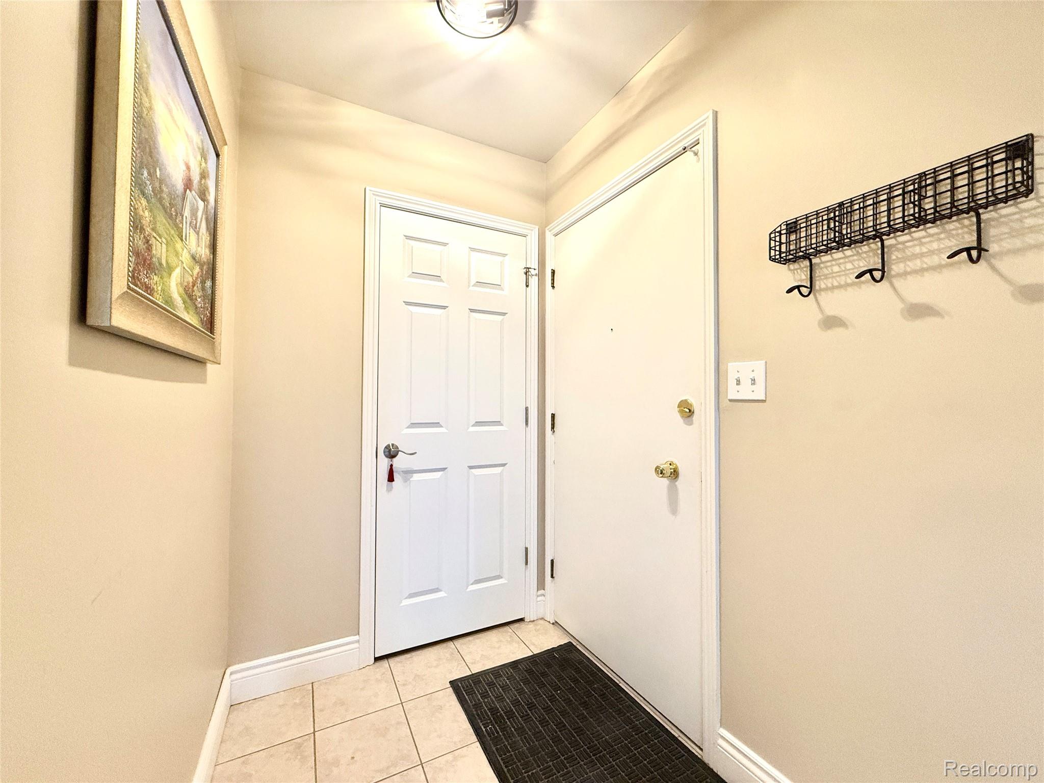 1111 Old Woodward Avenue 4