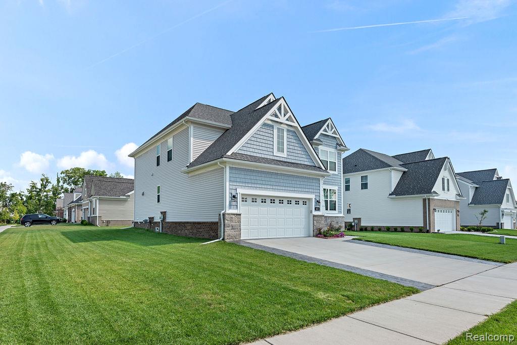 1821 Emerald Lane