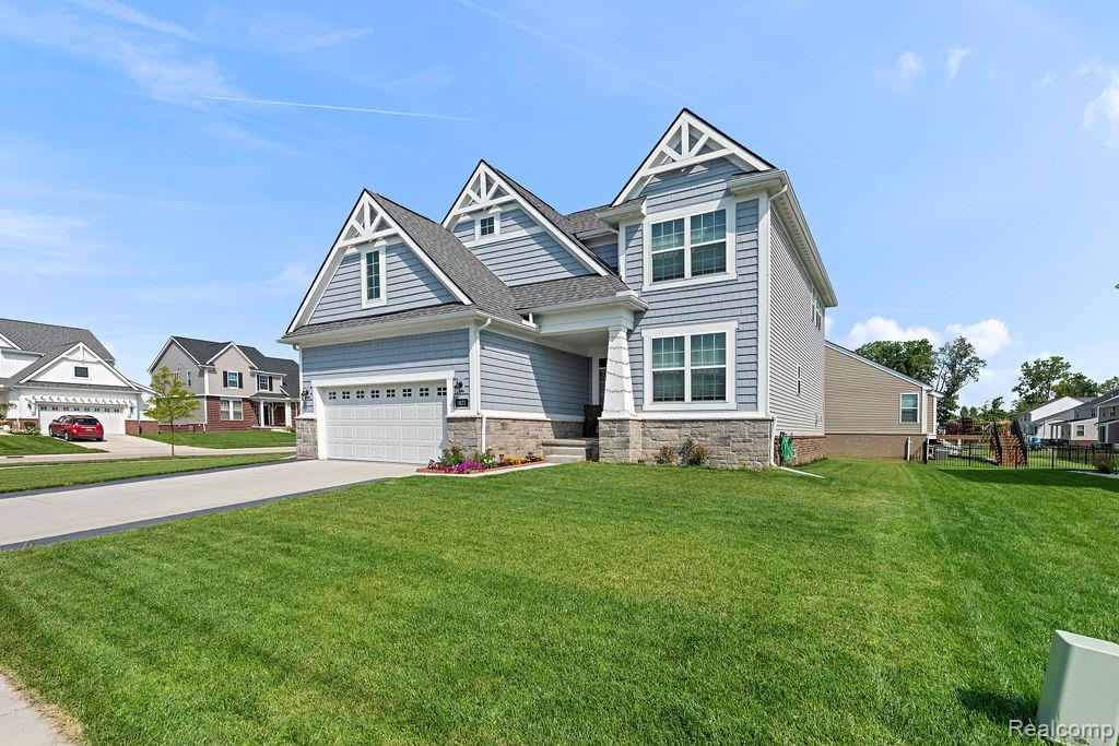 1821 Emerald Lane