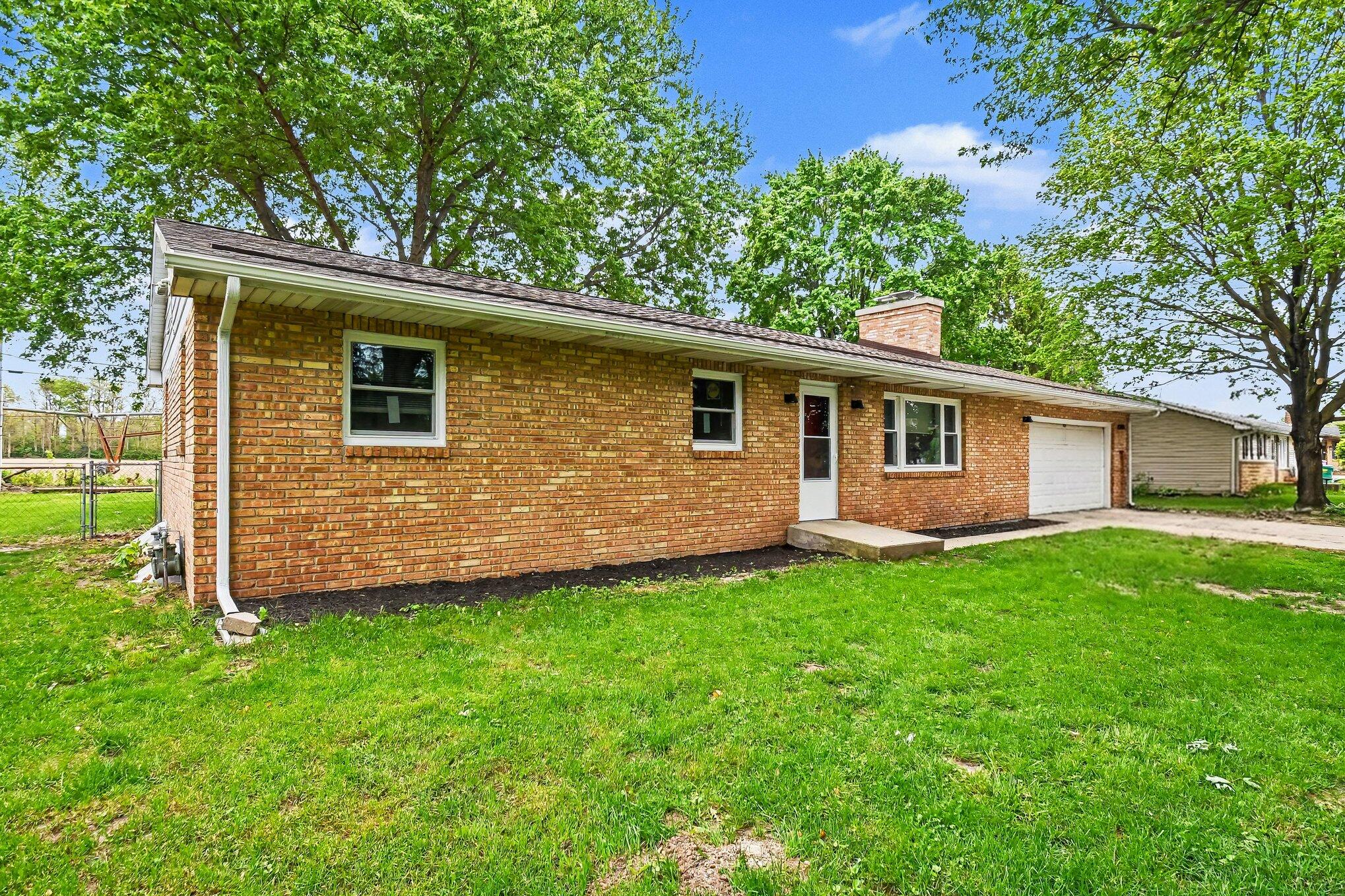 827 E Park Drive