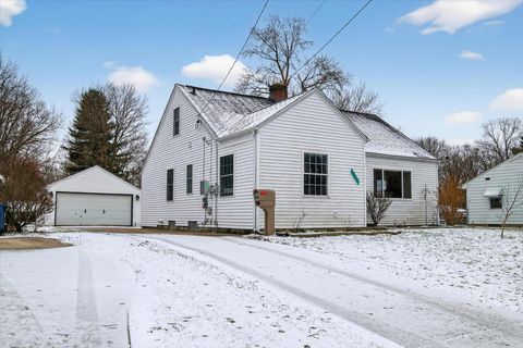 818 Parchmount Avenue Parchment City MI 49004