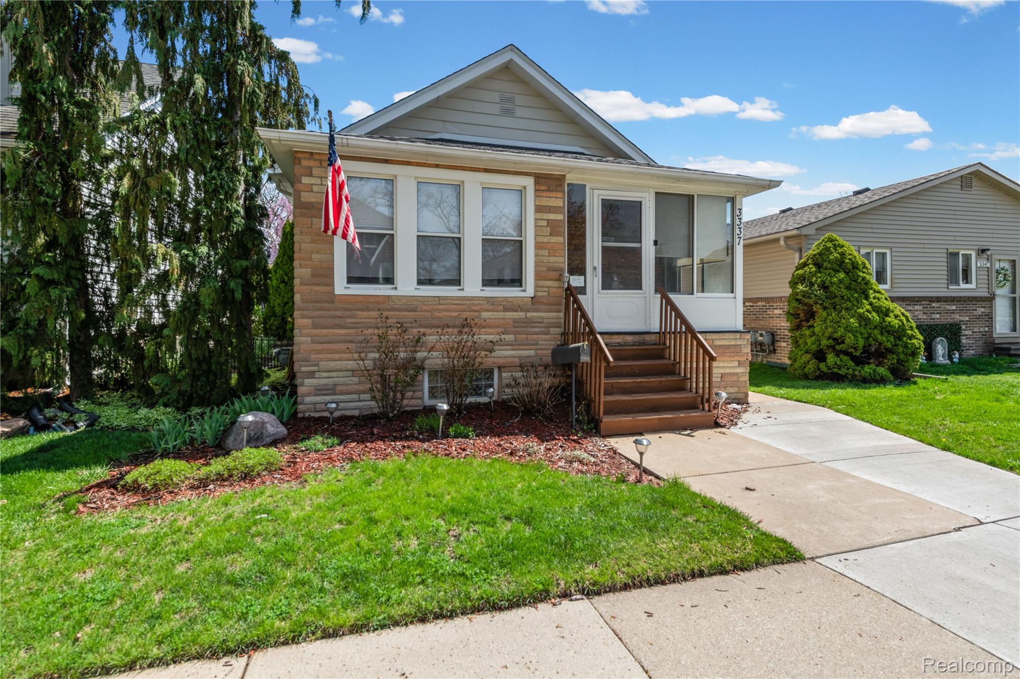 3337 4th Street