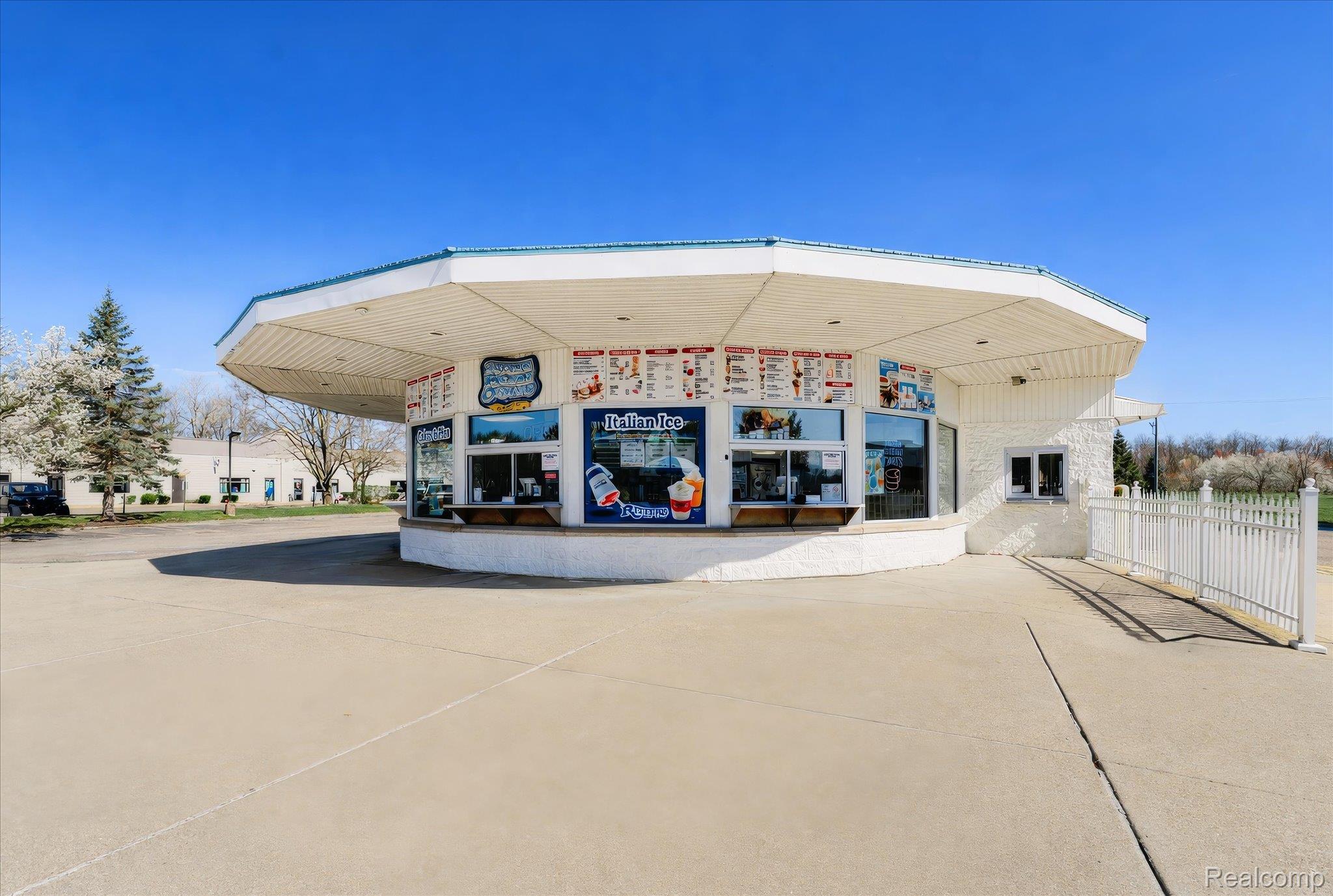 5962 Meridian Boulevard