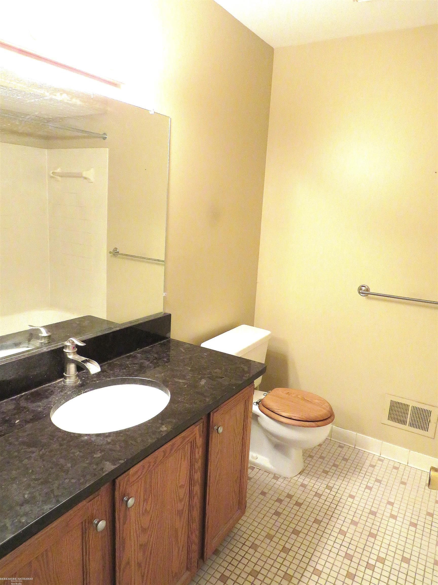 Washington Township, Michigan 48094, United States, 2 Bedrooms Bedrooms, ,1 BathroomBathrooms,Residential,Active,158995