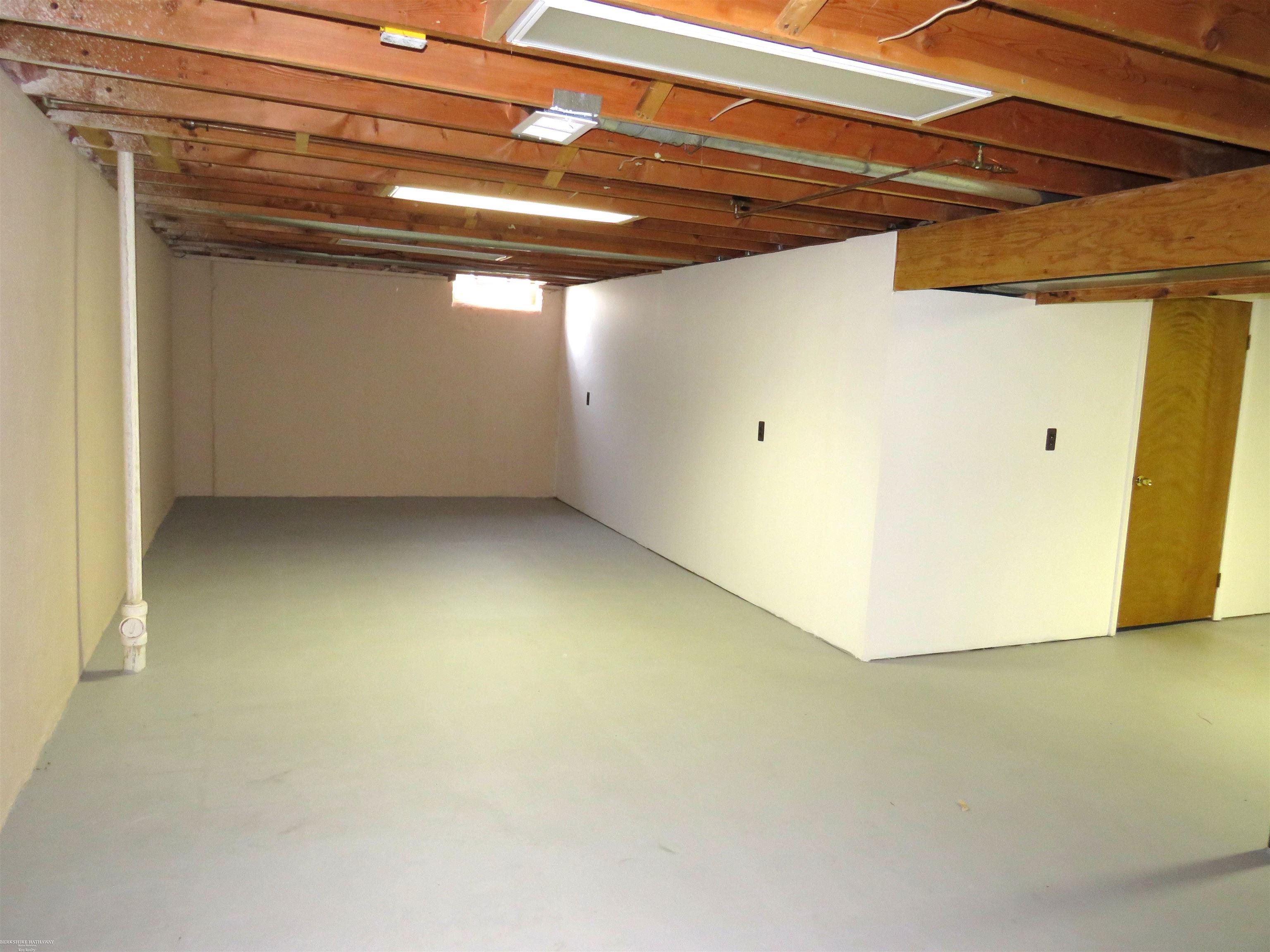 Washington Township, Michigan 48094, United States, 2 Bedrooms Bedrooms, ,1 BathroomBathrooms,Residential,Active,158995