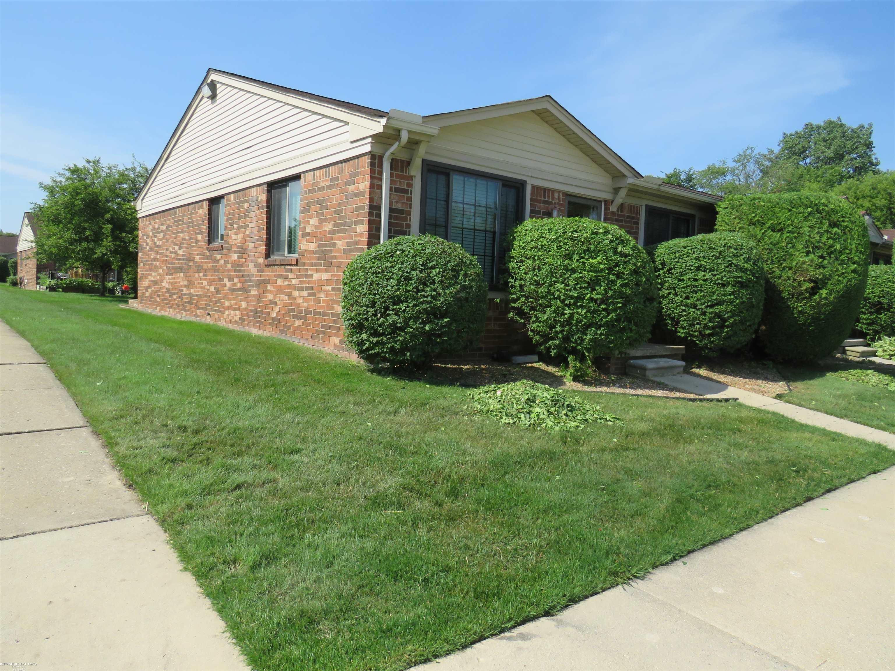 Washington Township, Michigan 48094, United States, 2 Bedrooms Bedrooms, ,1 BathroomBathrooms,Residential,Active,158995